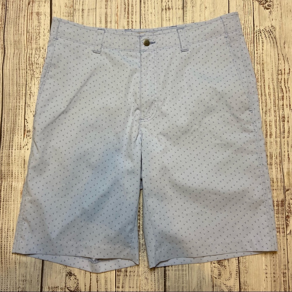 Callaway Mens Opti-Dry Stretch Golf Shorts Light Blue with Dark Blue Chevron.